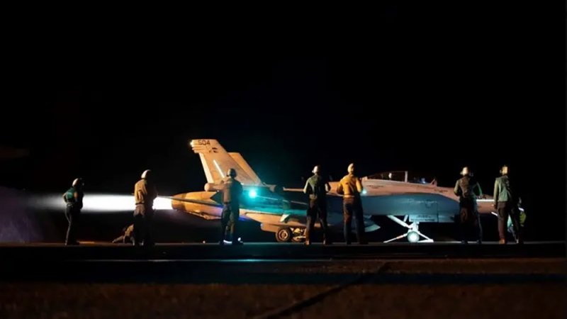 ضربة أميركية بريطانية جديدة على أهداف حوثية في الحديدة