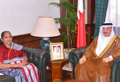 وزير العمل يلتقي سفيرة جمهورية سيريلانكا الديموقراطية الاشتراكية