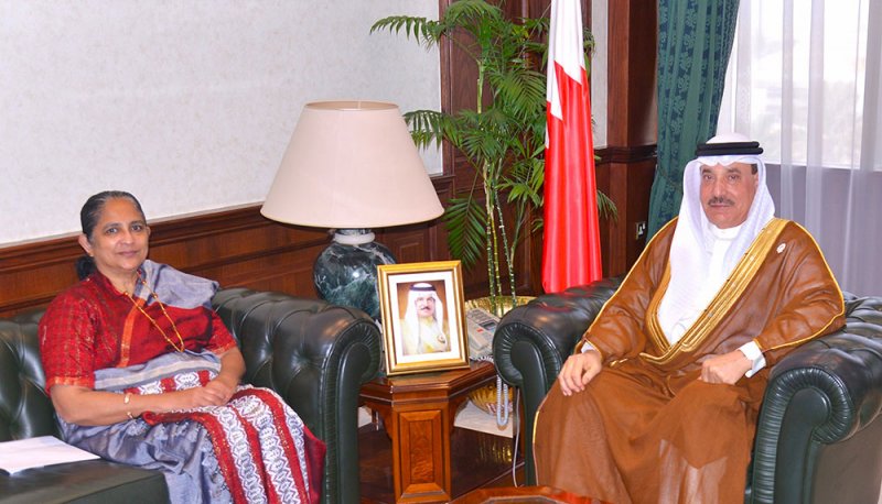 وزير العمل يلتقي سفيرة جمهورية سيريلانكا الديموقراطية الاشتراكية
