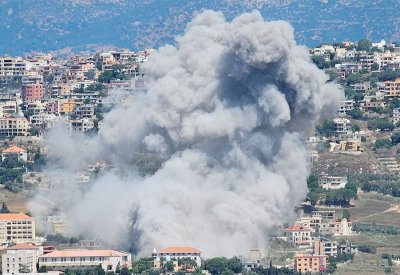 إسرائيل تقصف جنوب لبنان.. وحزب الله يرد بالكاتيوشا
