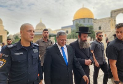 عبد الله بن زايد والصفدي يدينان اقتحام بن غفير للمسجد الأقصى