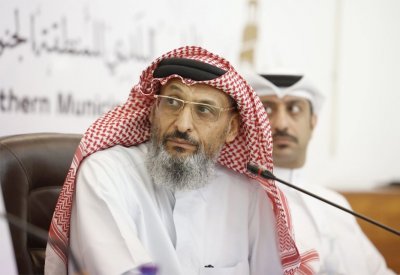 رئيس “بلدي الجنوبية” يدق ناقوس الخطر: جمع العمالة الآسيوية الأغذية من الحاويات لبيعها بوابة للأمراض