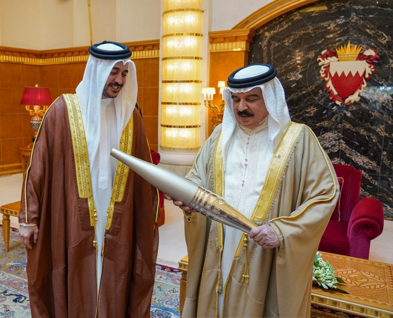 بالصور: جلالة الملك المعظم يمنح أبطال البحرين في أولمبياد باريس 2024 وسام الكفاءة من الدرجة الأولى