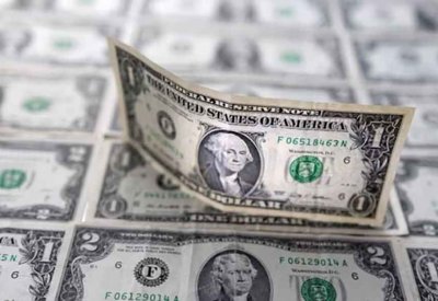 الدولار عند أدنى مستوى في7  أشهر