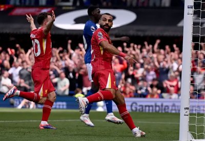 ليفربول "يخدع" صلاح.. ويفتح له "باب الخروج"