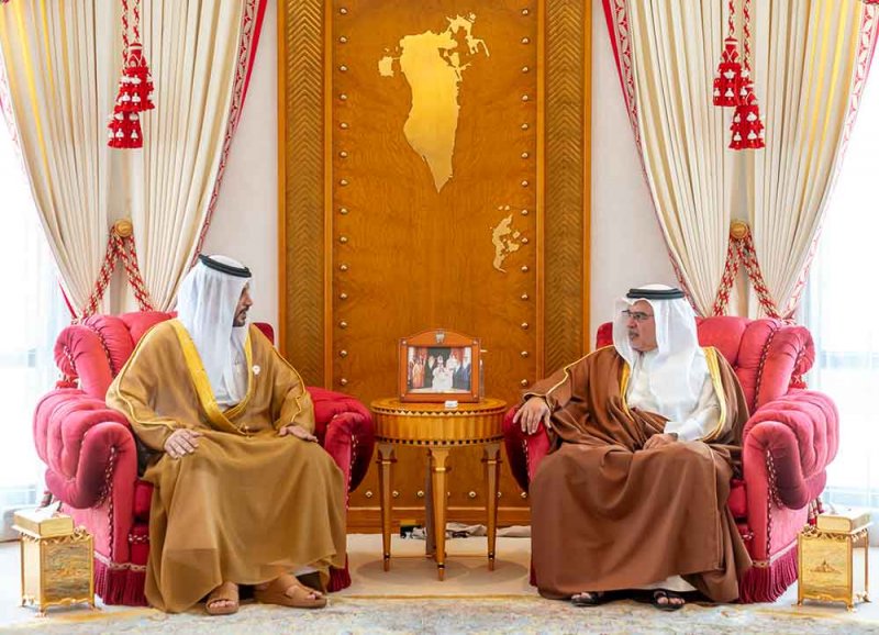 سمو ولي العهد رئيس مجلس الوزراء يستقبل سفير مملكة البحرين لدى دولة قطر