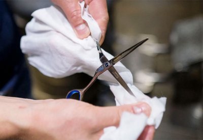 "مقص" يغلق مطارا في اليابان ويلغي 36 رحلة