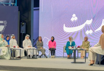وزيرة شؤون الشباب والرئيس التنفيذي لـ "تمكين" تعقدان جلسة حوارية مع نخبة من الشباب