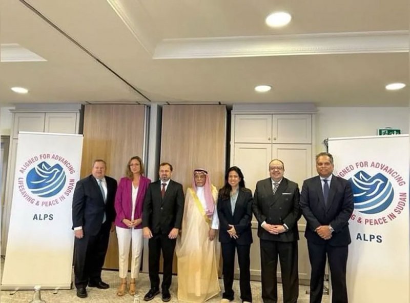 الإمارات: ملتزمون بمواصلة جميع جهودنا لدعم الشعب السوداني