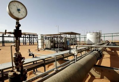 ليبيا.. طرفا صراع "البنك المركزي والنفط" يتشبثان بمواقفهما