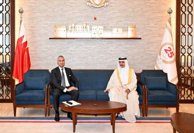 وزير الداخلية يبحث مع محافظ مصرف البحرين المركزي تعزيز الأداء الوطني الفاعل في مكافحة جرائم غسل الأموال وتمويل الإرهاب
