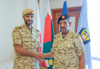 القائد العام لقوة دفاع البحرين يستقبل قائد الكتيبة الخاصة/ 83