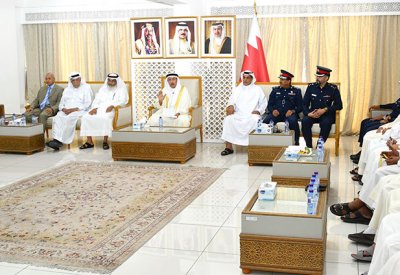 محافظ المحرق يشيد بدور الشرطة بمناسبة عودة الطلبة للمدارس