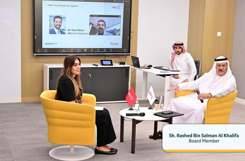 أعضاء مجلس إدارة بنك البحرين الوطني يقدمون جلسة لطلاب برنامج “EVOLVE”