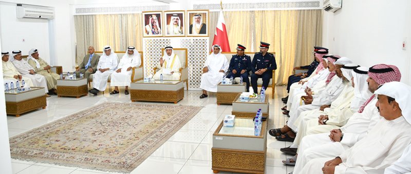 محافظ المحرق يشيد بدور الشرطة بمناسبة عودة الطلبة للمدارس