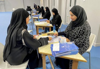 معلمون: الطابور الصباحي بالصفوف في بعض المدارس