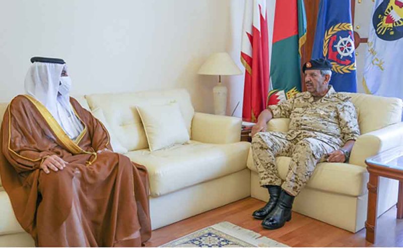 القائد العام لقوة دفاع البحرين يستقبل سفير مملكة البحرين لدى دولة قطر الشقيقة