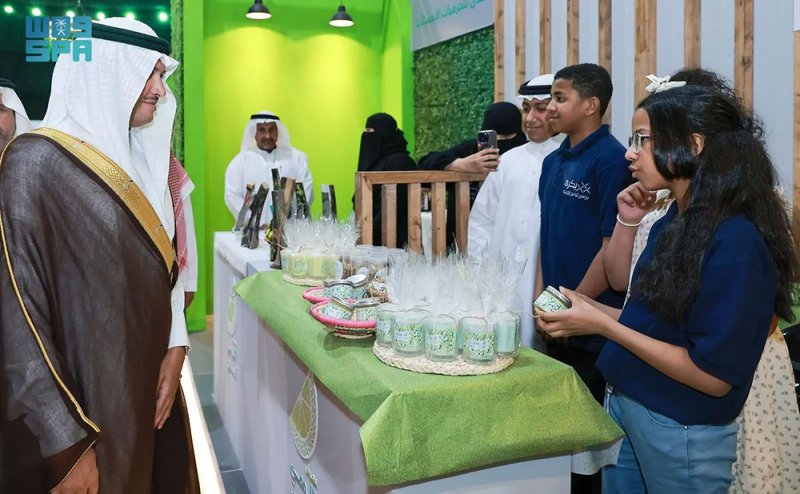 بالصور: تدشين معرض اللومي الحساوي 2024