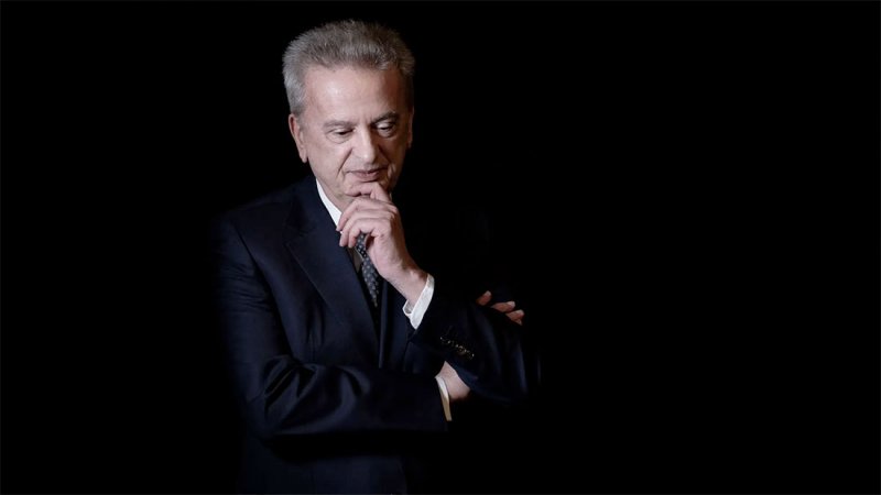 لبنان.. توقيف حاكم البنك المركزي السابق بعد استجوابه بقضية اختلاس أموال