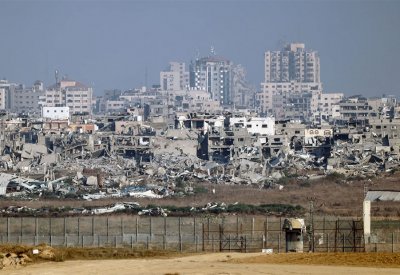 مسعفون: مقتل 12 فلسطينيا بغارات إسرائيلية على غزة