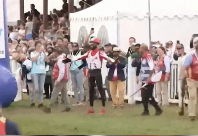 بالفيديو: فارس العالم سمو الشيخ ناصر بن حمد يفوز في منافسات بطولة العالم للقدرة في فرنسا