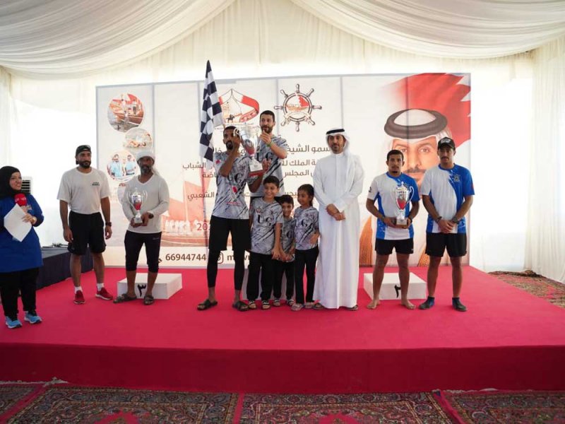 "إعصار" بطلا لكأس خالد بن حمد للتجديف الشعبي