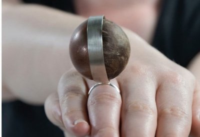 "قبة".. عمل فني لأكاديمية عُمانية يحصل على جائزة الجمهور في معرض بالمجر