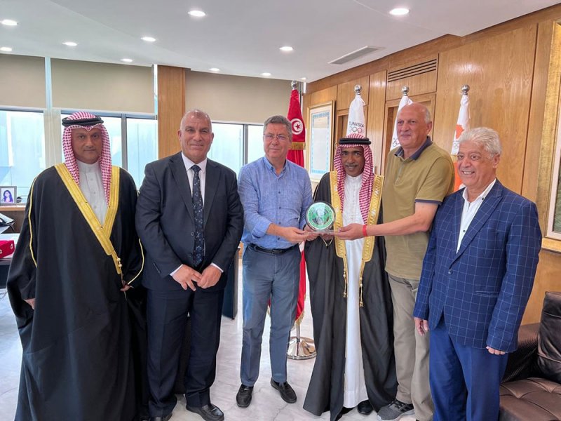 علي بن محمد يلتقي رئيس اللجنة الأولمبية التونسية