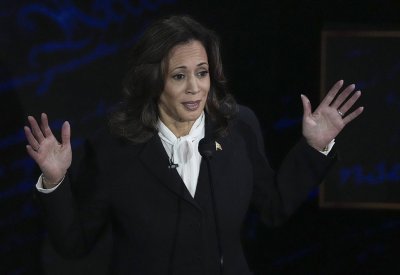 هاريس لترمب: «أنت لا تخوض الانتخابات ضد بايدن... بل ضدي»