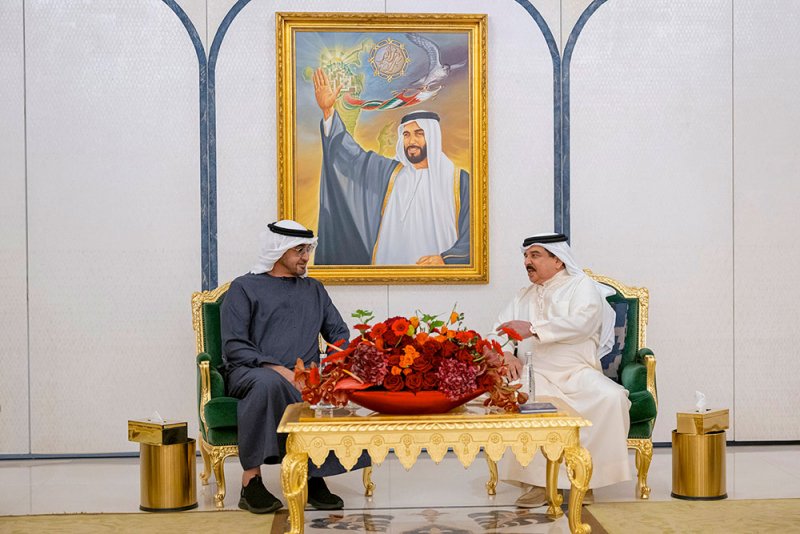 جلالة الملك المعظم يلتقي سمو رئيس دولة الإمارات