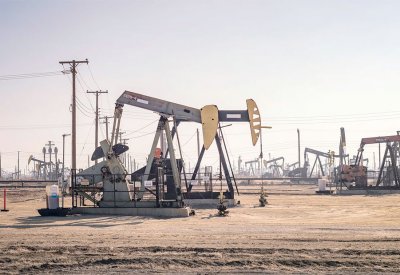 أسعار النفط ترتفع وسط مخاوف من تعطل الإنتاج بأميركا