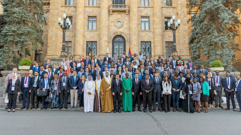 وفد الشعبة البرلمانية يتسعرض جهود البحرين وانجازاتها الدولية في مجال التعليم والتدريب خلال المؤتمر العالمي للبرلمانيين الشباب