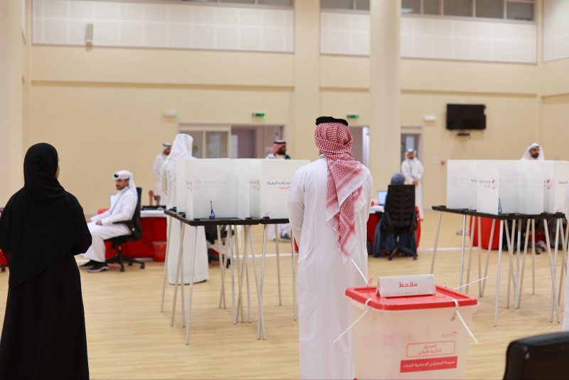 بالصور والفيديو: انطلاق عملية التصويت في جولة الإعادة بالانتخابات النيابية التكميلية