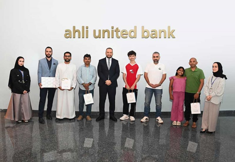 البنك الأهلي المتحد يكافئ الفائزين في حملة التسوق لهذا الصيف بجوائز رائعة