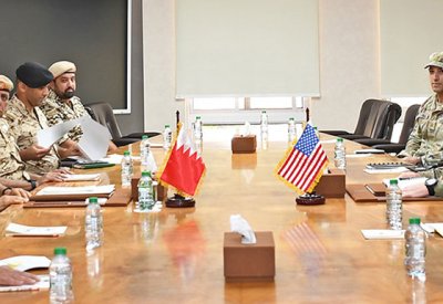 رئيس هيئة الأركان يستقبل قائد القيادة المركزية للقوات البرية الأمريكية
