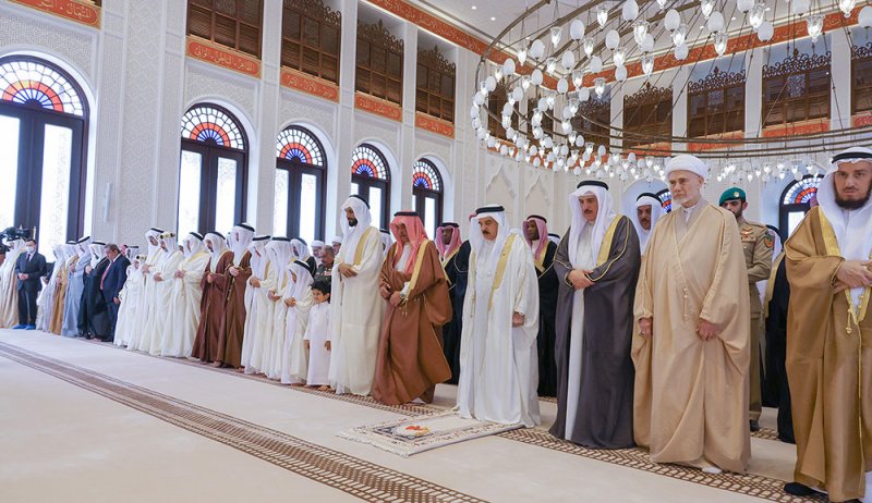جلالة الملك المعظم يشهد الاحتفال بالمولد النبوي الشريف في جامع قصر الصخير