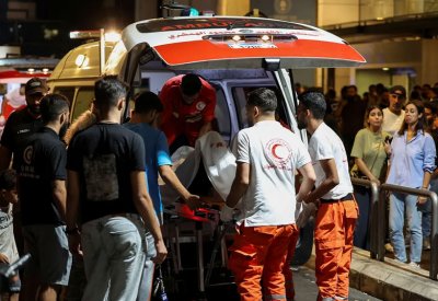 حزب الله يتعهد بمواصلة هجماته على إسرائيل بعد تفجيرات البيجر