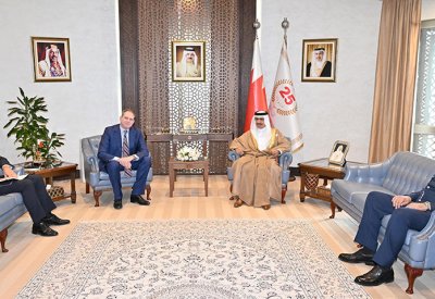 وزير الداخلية يستقبل السفير الإيطالي بمناسبة تعيينه ويبحث معه برامج التعاون الأمني بين البلدين