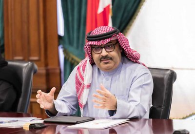 معلمة المتفوقات عاطلة.. وتناشد وزير التربية توظيفها