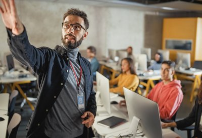 المجر تتكفل بتعليم 10 بحرينيين بالدراسات العليا