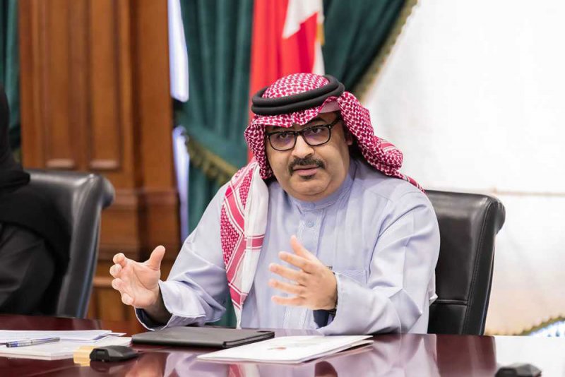 معلمة المتفوقات عاطلة.. وتناشد وزير التربية توظيفها