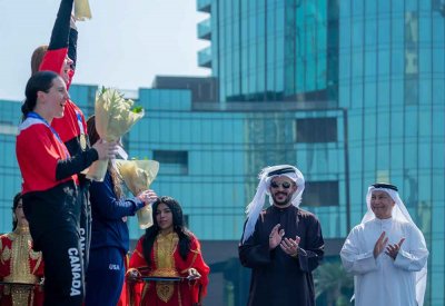 بالصور.. خالد بن حمد يتوج أبطال بطولة العالم للغطس العالي