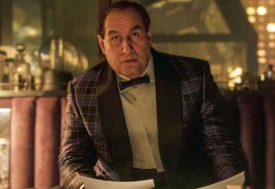 كولين فاريل يتألق بالشر في "The Penguin"