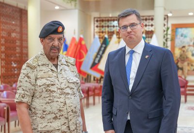 القائد العام لقوة دفاع البحرين يستقبل وزير الدفاع بجمهورية ليتوانيا