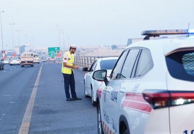 المرور : ضبط 582 مخالفا لتجاوزهم من مسار الطوارئ خلال شهر سبتمبر