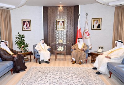  وزير الداخلية يستقبل مستشار الشؤون الدينية بديوان الرئاسة بدولة الإمارات 