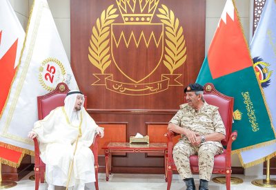 المشير يشيد بالعلاقات الوطيدة مع الإمارات
