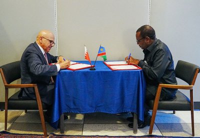 وزير الخارجية يجتمع مع وزير العلاقات الدولية والتعاون في جمهورية ناميبيا
