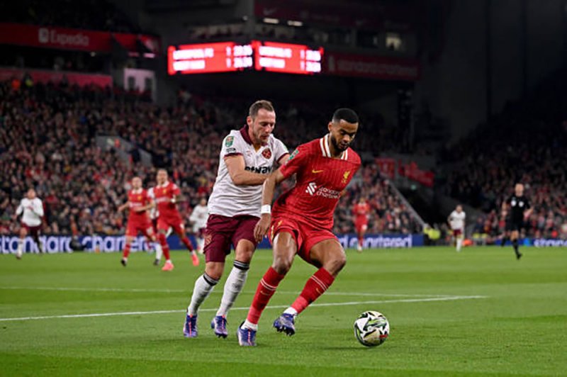 بفوز عريض.. ليفربول يطرد وست هام من كأس الرابطة