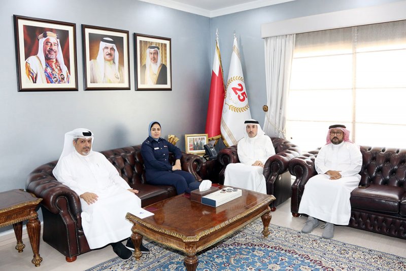 محافظ العاصمة يشيد بدور وحدة حماية الطفل في الفضاء الإلكتروني